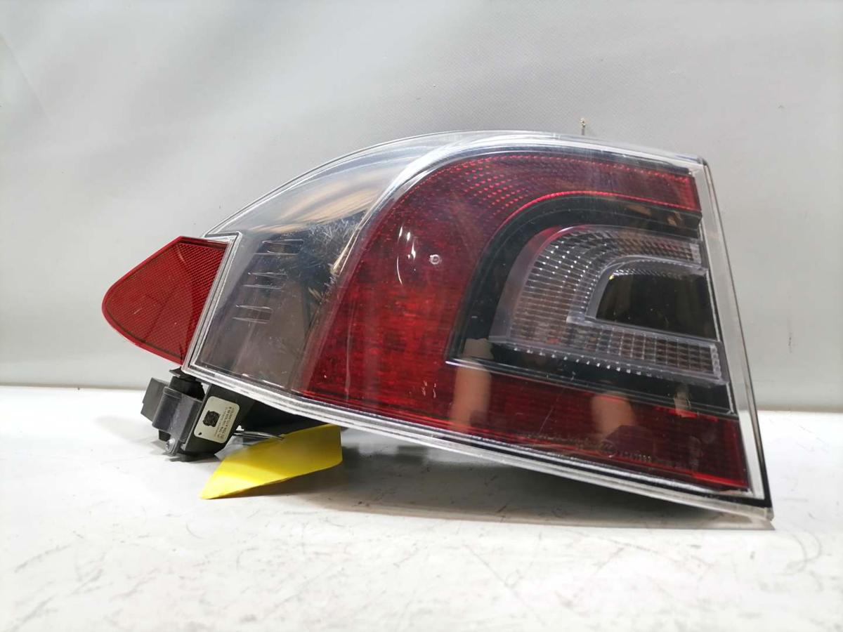 Tesla Model S original Rücklicht Rückleuchte Schlussleuchte links Bj.2019